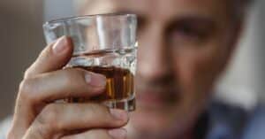 כיצד נוכל לזהות אלכוהוליזם